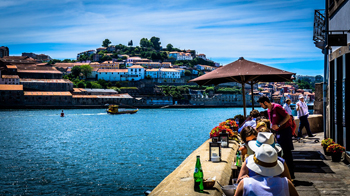 Emirates poleci do Porto.jpg